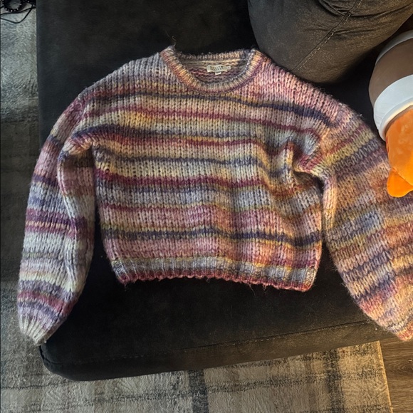 Perfect spring sweater - Picture 2 of 4